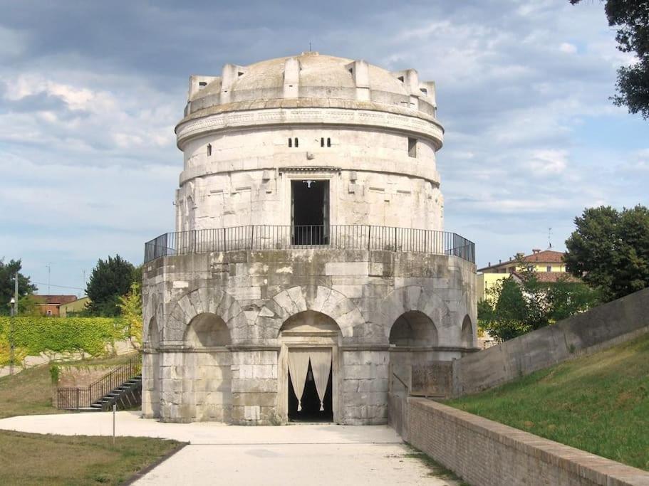 A Casa Di Pepa - Accogliente Come Casa Tua! Ravenna Bagian luar foto